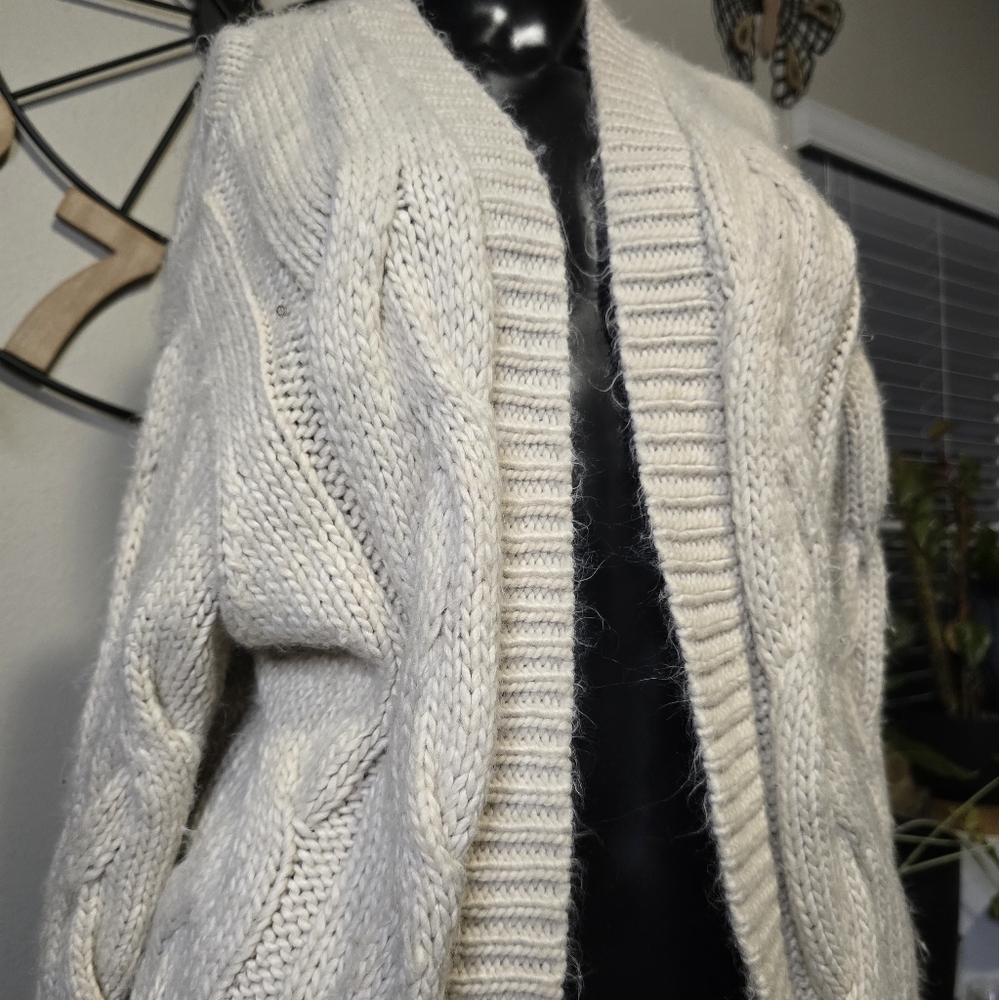 Cream Cable Knit Chunky Cardigan | Size Small | Cozy Open Front Sweater